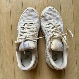 Nike Air MAX Women’s Sneakers